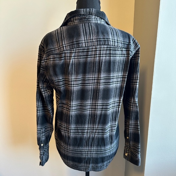 *ABERCROMBIE & FITCH* Black x Gray Plaid Long Sleeve Button Down Size XS - Picture 4 of 7
